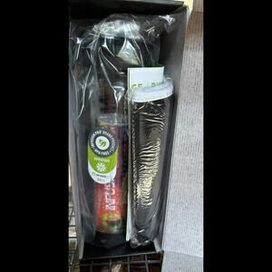 🌼2 Infusion Pro 32 oz. Fruit Water Bottle Infuser with Insulated Charcoal Black